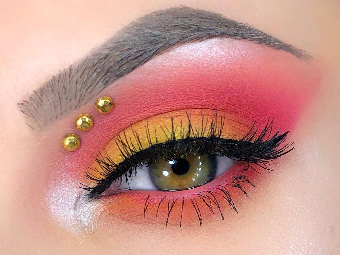 16. Sunset Glory Rhinestone eye Makeup